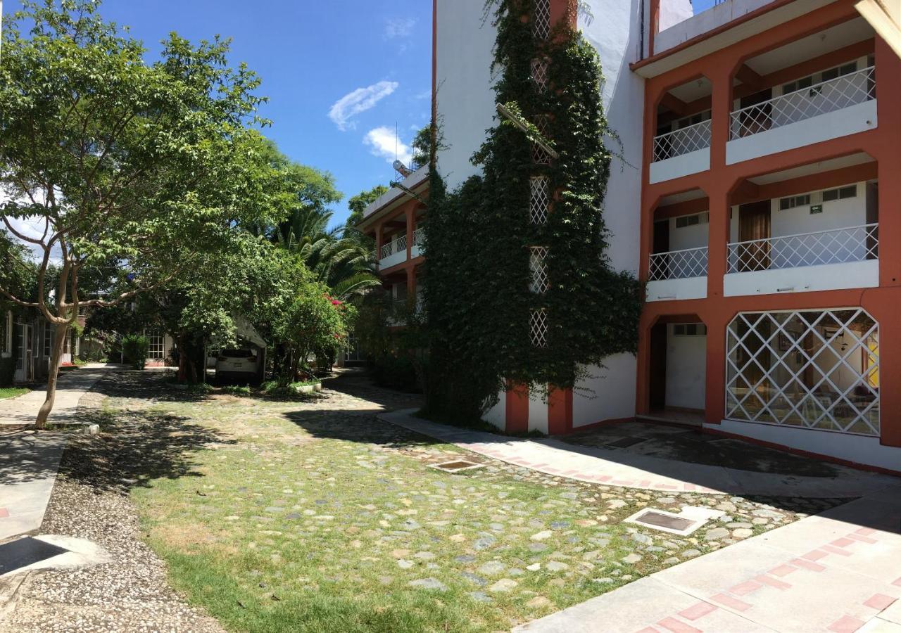 Hotel Bugambilias オアハカ州 エクステリア 写真